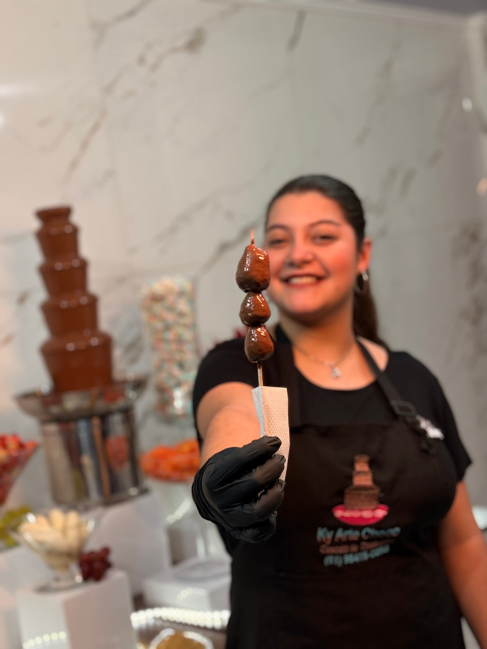 Aniversário com cascata de chocolate KyArteChoco